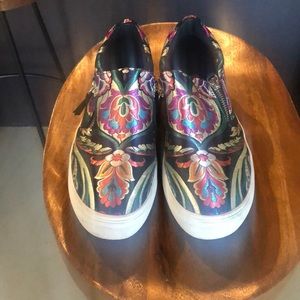 Floral sneakers by Steve Madden